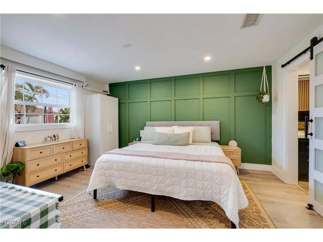 2025 NE 4th Terrace Cape Coral FL 33909 2025024810 image4