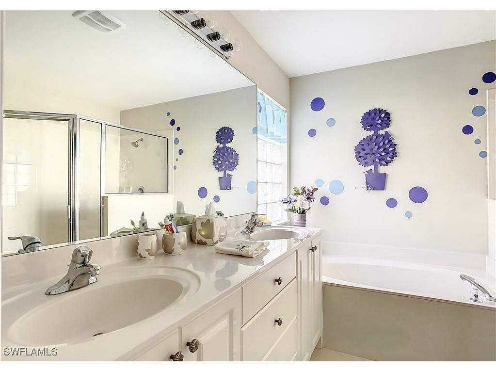 2025 Painted Palm Drive Naples FL 34119 225079103 image8