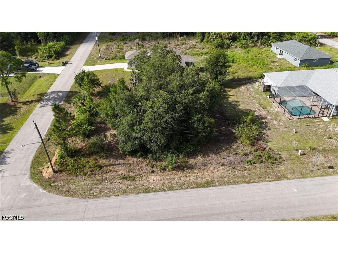 2025 Robert Avenue Alva FL 33920 2026022751 image1