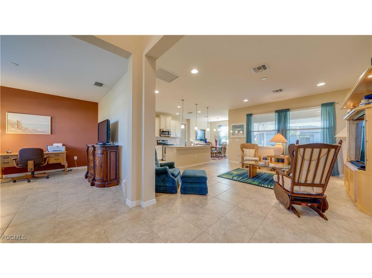 2025 SW 19th Place Cape Coral FL 33991 2025018296 image3