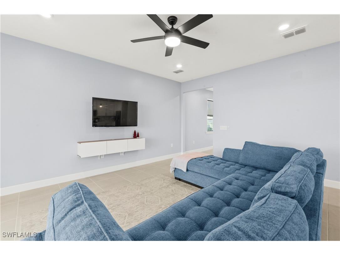 20250 Napa Loop Estero FL 33928 225081803 image11