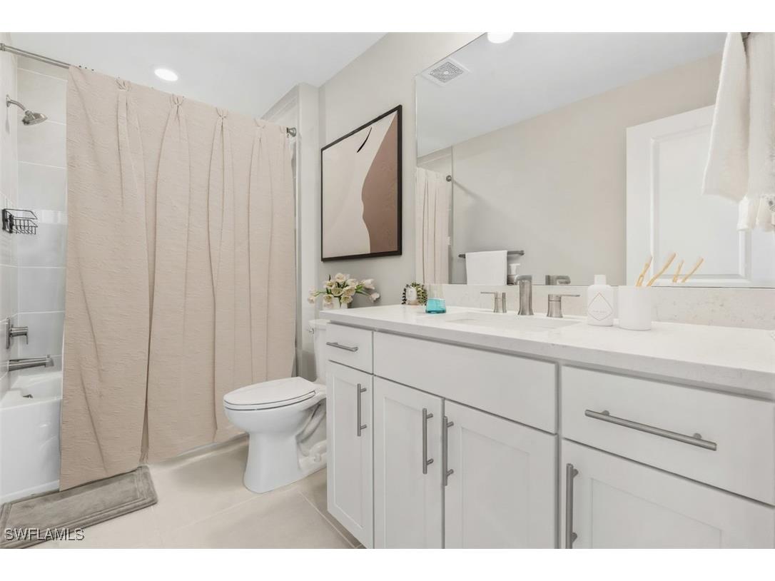 20250 Napa Loop Estero FL 33928 225081803 image17