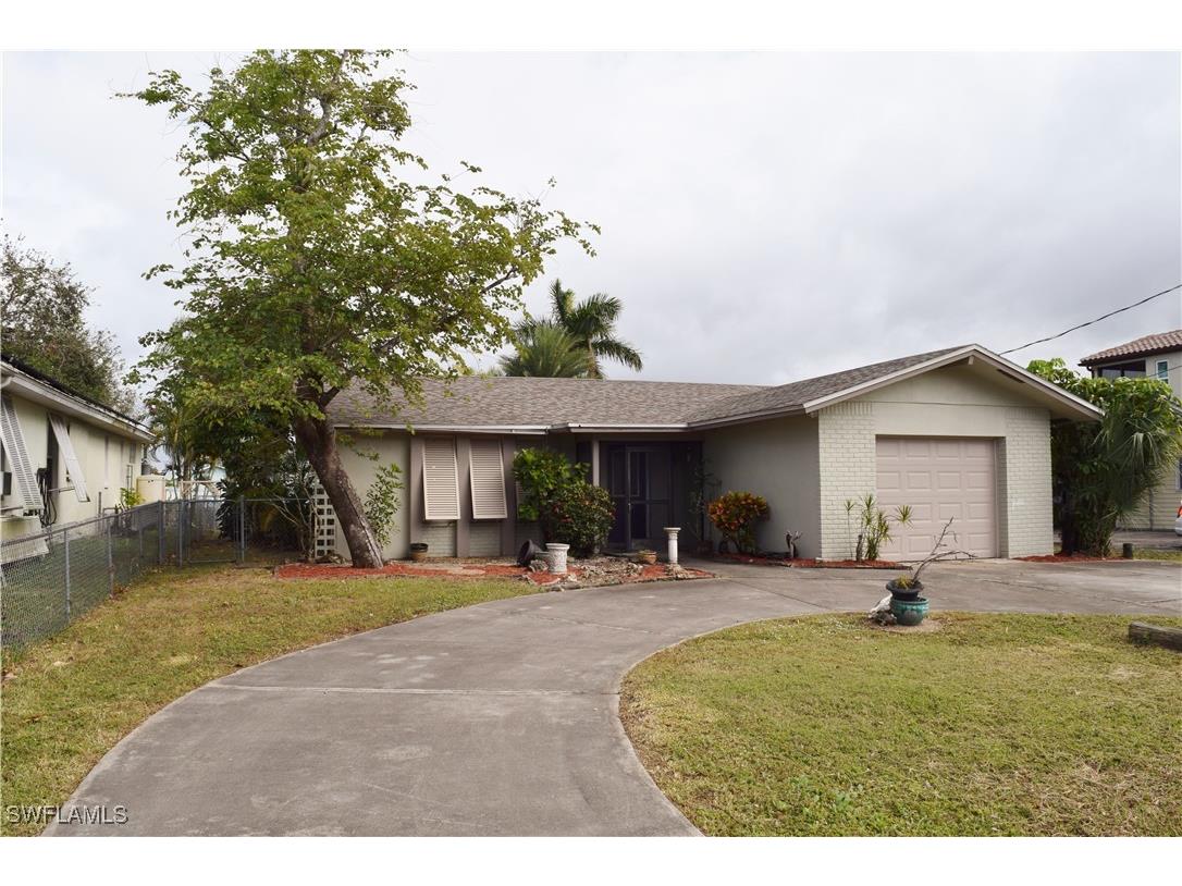2026 Bahama Avenue Fort Myers FL 33905 224101952 image1