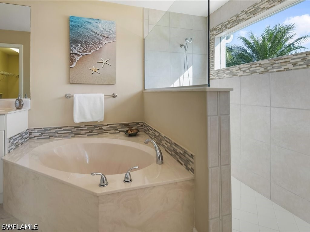 2026 Terrazzo Lane Naples FL 34104 226014459 image21