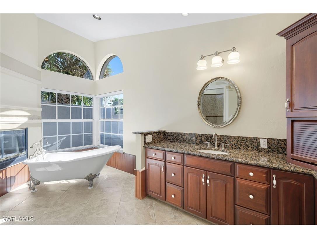 20265 Country Club Drive Estero FL 33928 225076883 image21