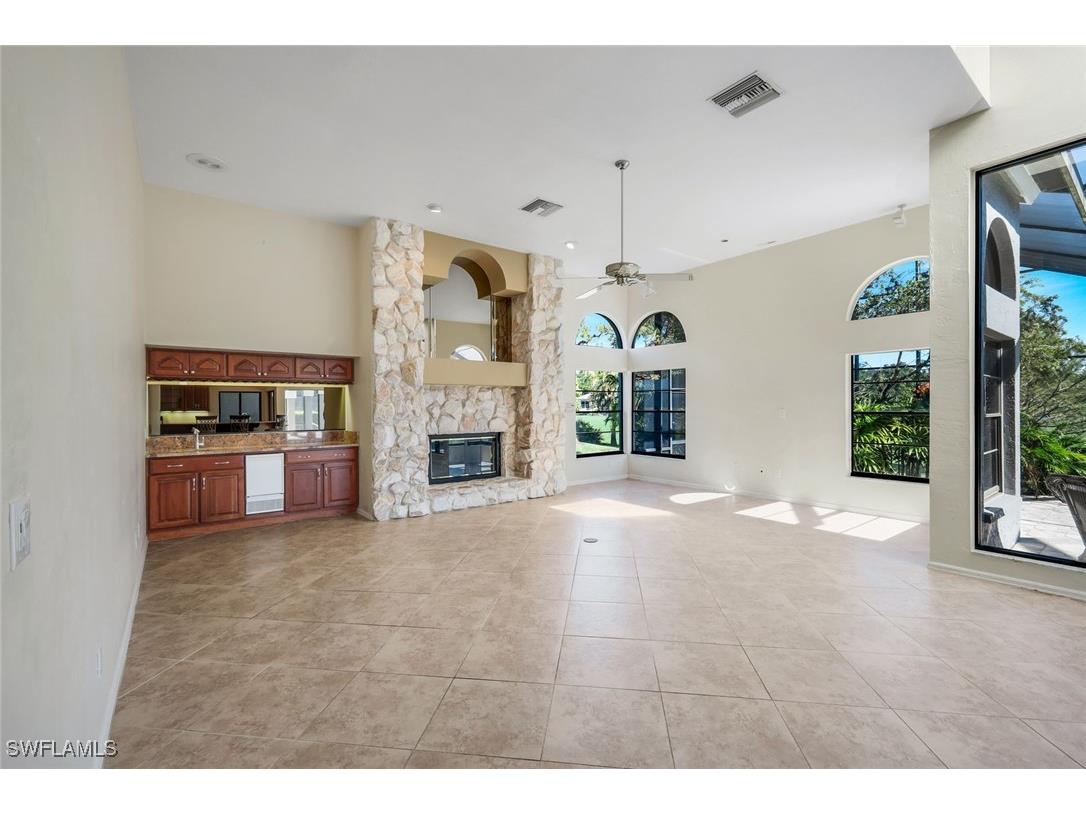 20265 Country Club Drive Estero FL 33928 225076883 image6