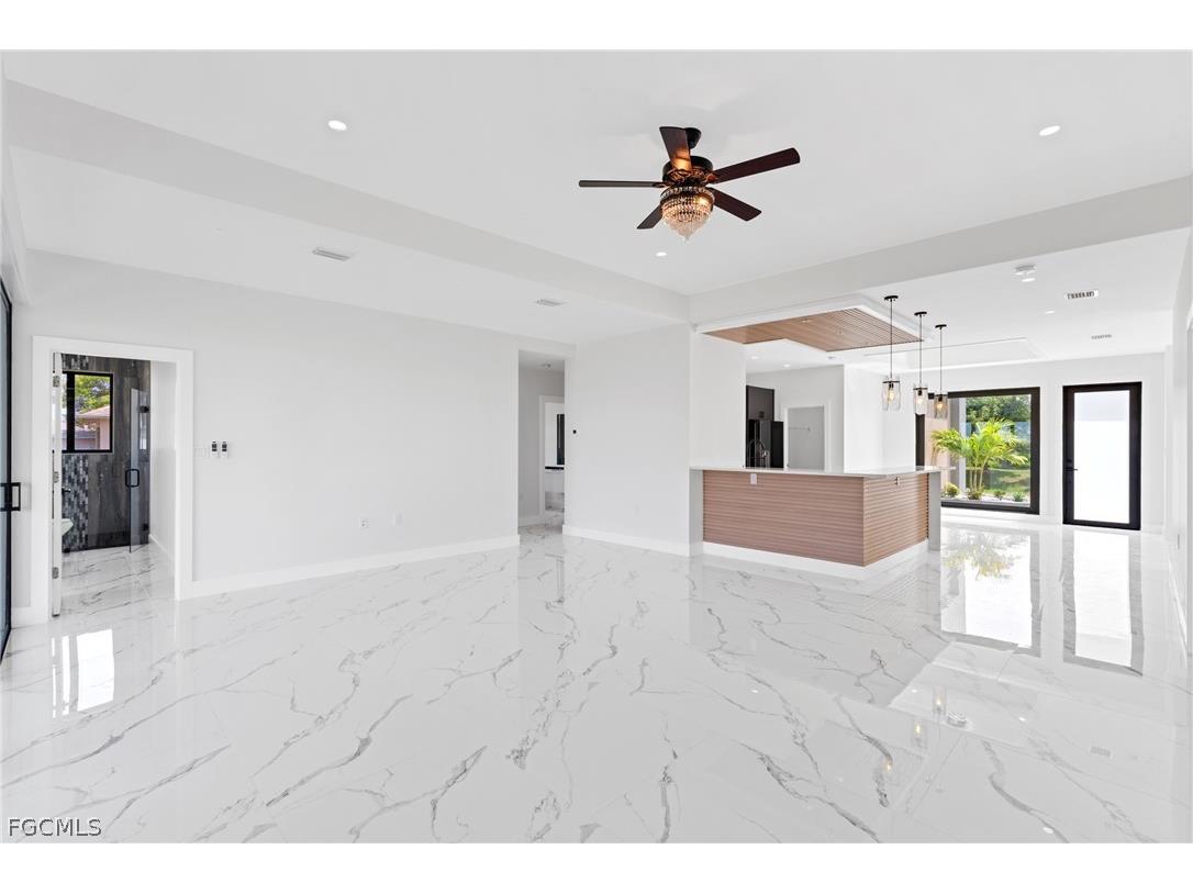 2027 NE 18th Street Cape Coral FL 33909 2026010449 image1