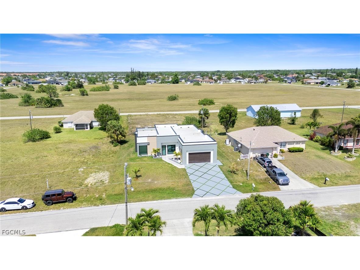 2027 NE 18th Street Cape Coral FL 33909 2026010449 image4