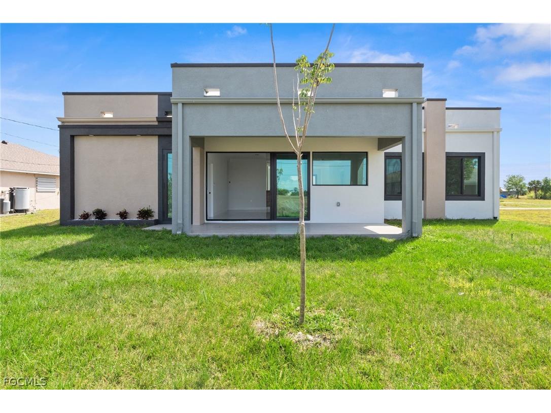 2027 NE 18th Street Cape Coral FL 33909 2026010449 image43