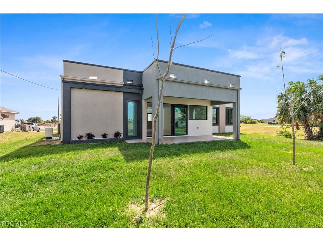 2027 NE 18th Street Cape Coral FL 33909 2026010449 image44