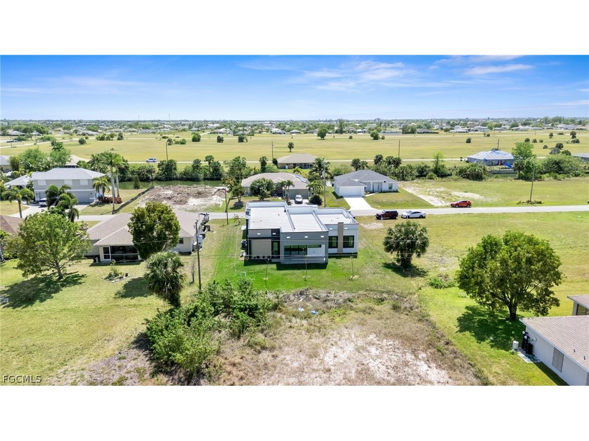2027 NE 18th Street Cape Coral FL 33909 2026010449 image48