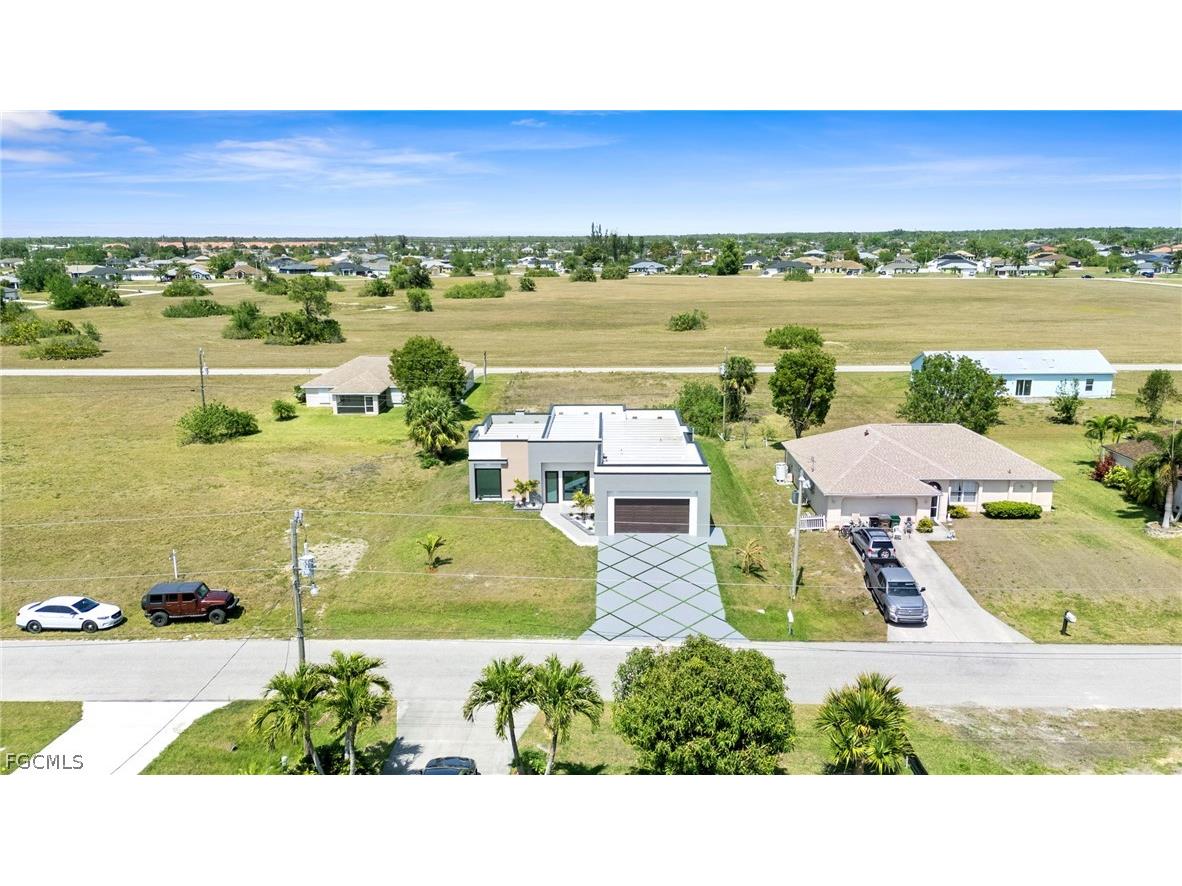 2027 NE 18th Street Cape Coral FL 33909 2026010449 image6