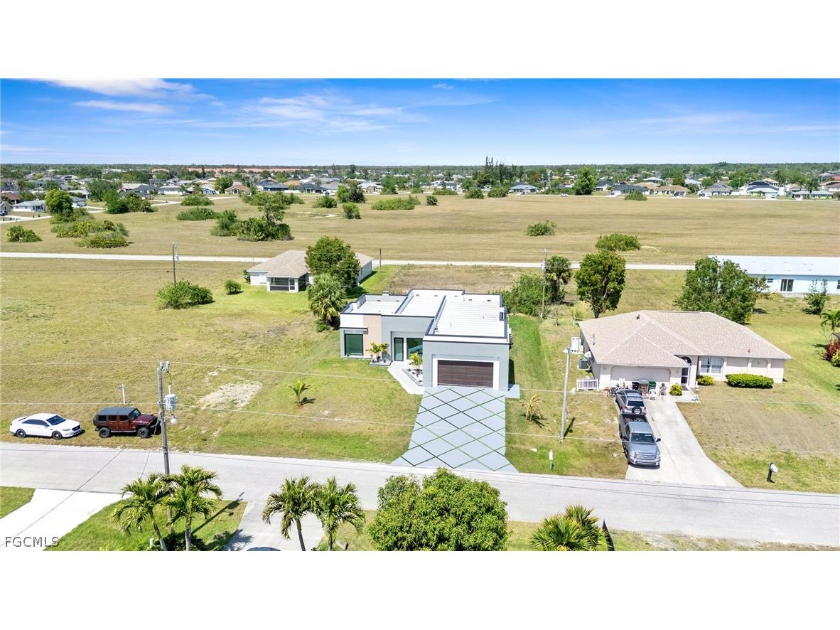 2027 NE 18th Street Cape Coral FL 33909 2026010449 image8