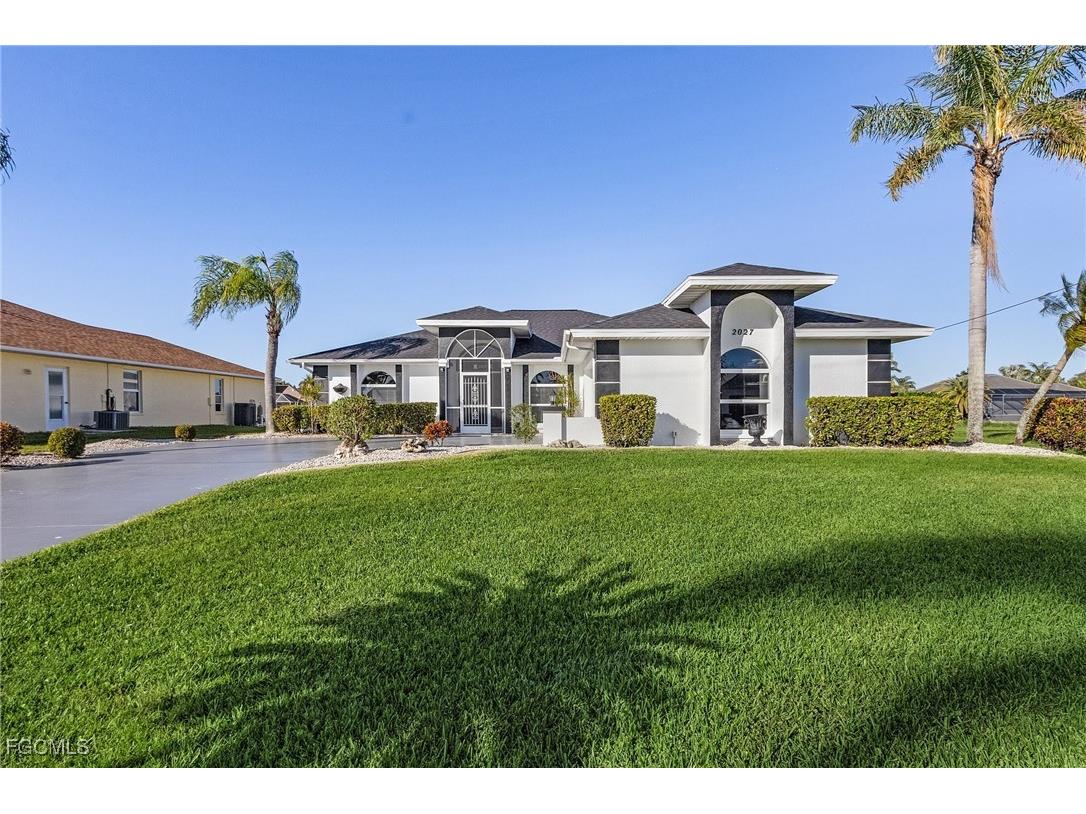 2027 SE 21st Street Cape Coral FL 33990 2025013732 image1
