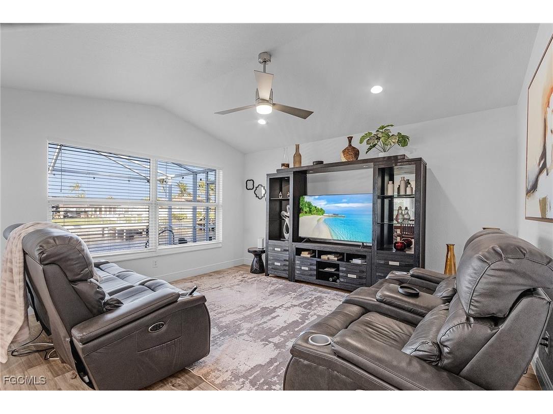 2027 SE 21st Street Cape Coral FL 33990 2025013732 image11