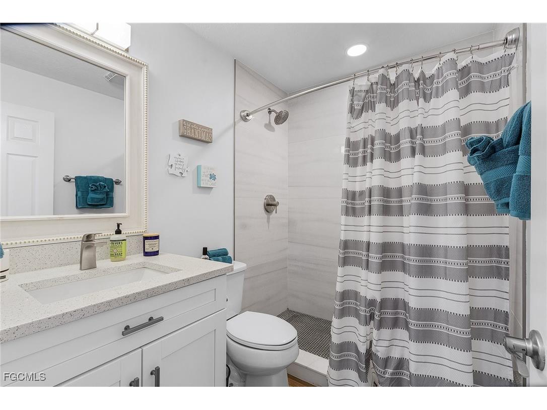 2027 SE 21st Street Cape Coral FL 33990 2025013732 image21