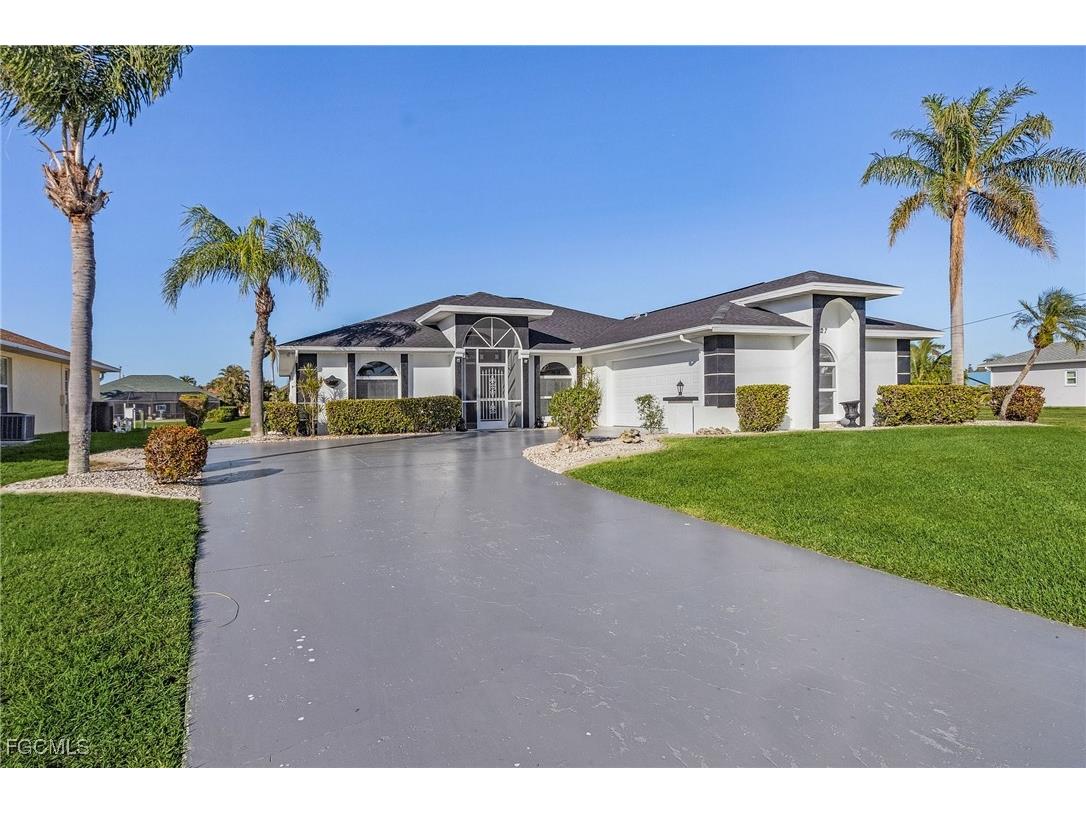 2027 SE 21st Street Cape Coral FL 33990 2025013732 image3