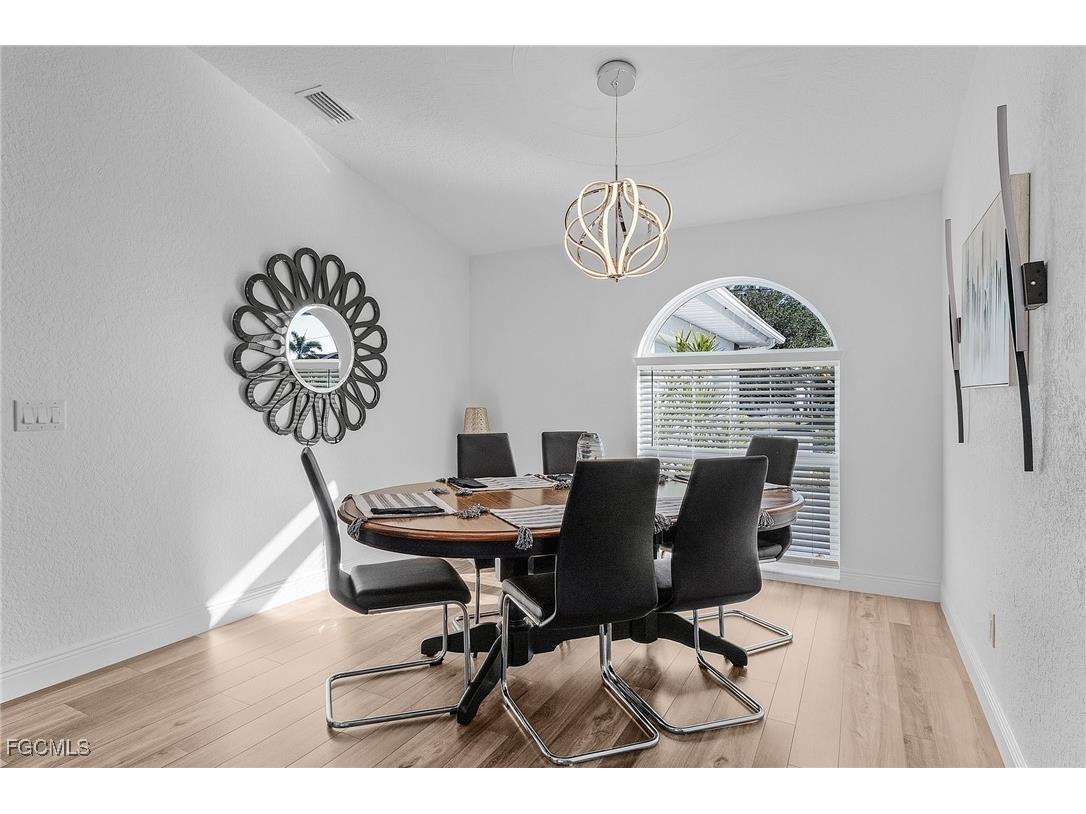 2027 SE 21st Street Cape Coral FL 33990 2025013732 image7