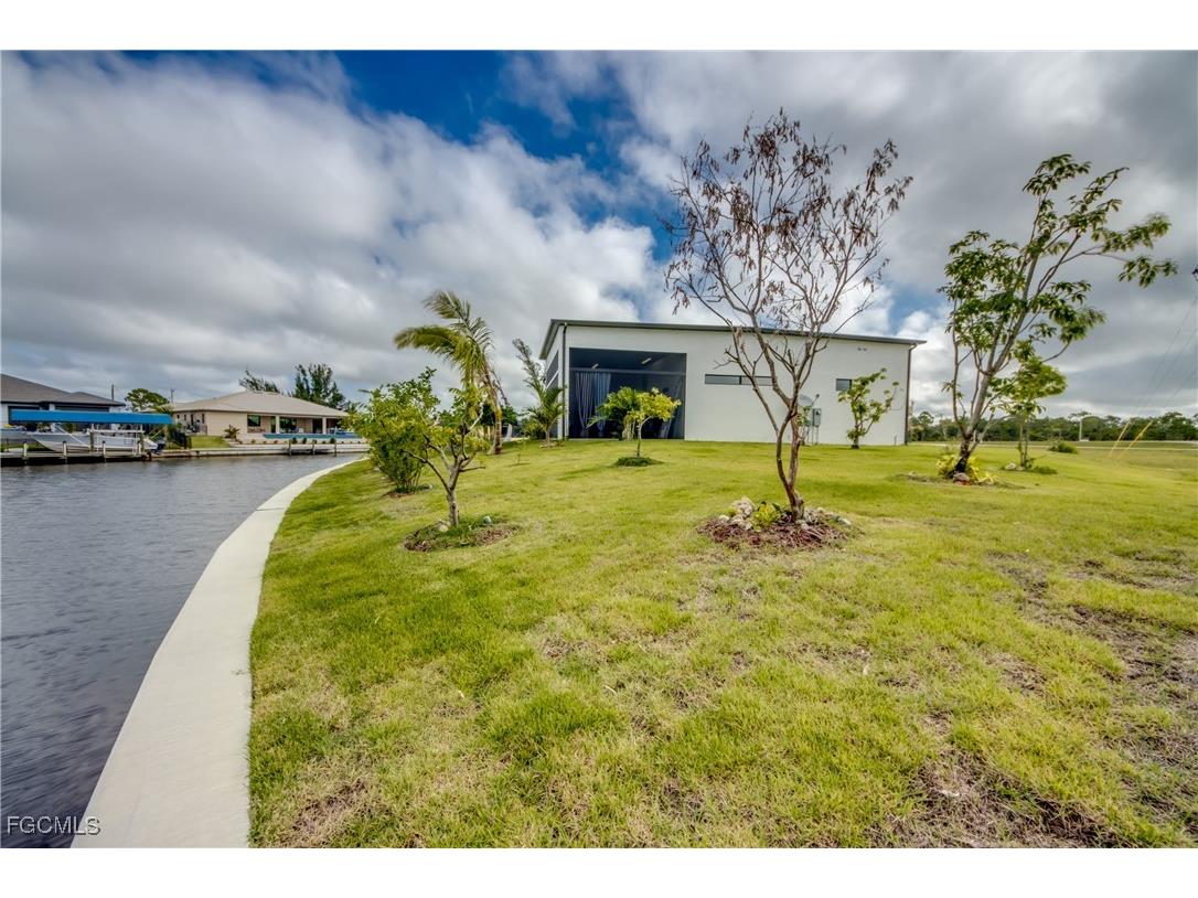 2028 NW 32nd Place Cape Coral FL 33993 2025013730 image10