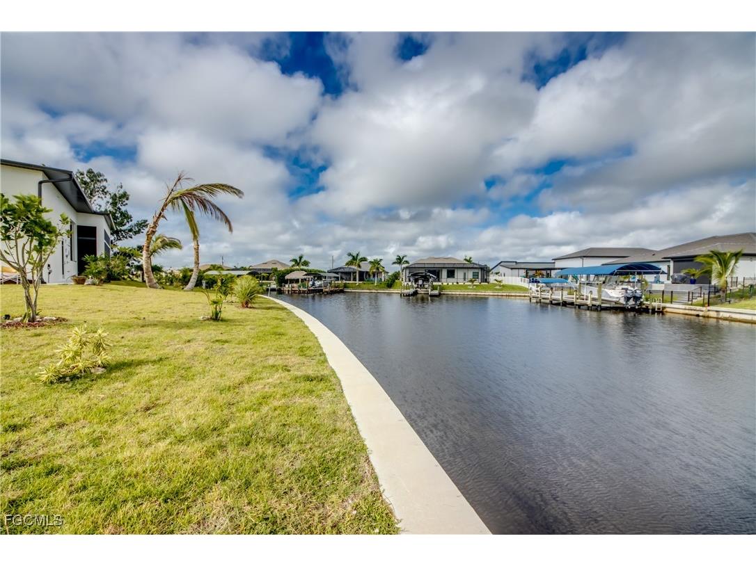 2028 NW 32nd Place Cape Coral FL 33993 2025013730 image11