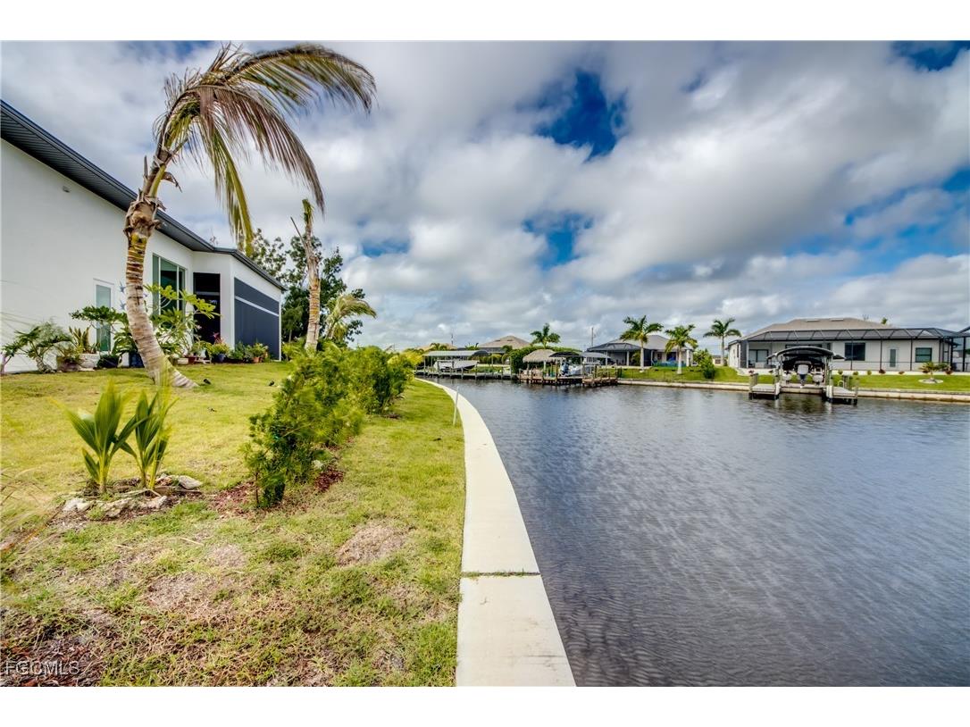 2028 NW 32nd Place Cape Coral FL 33993 2025013730 image12