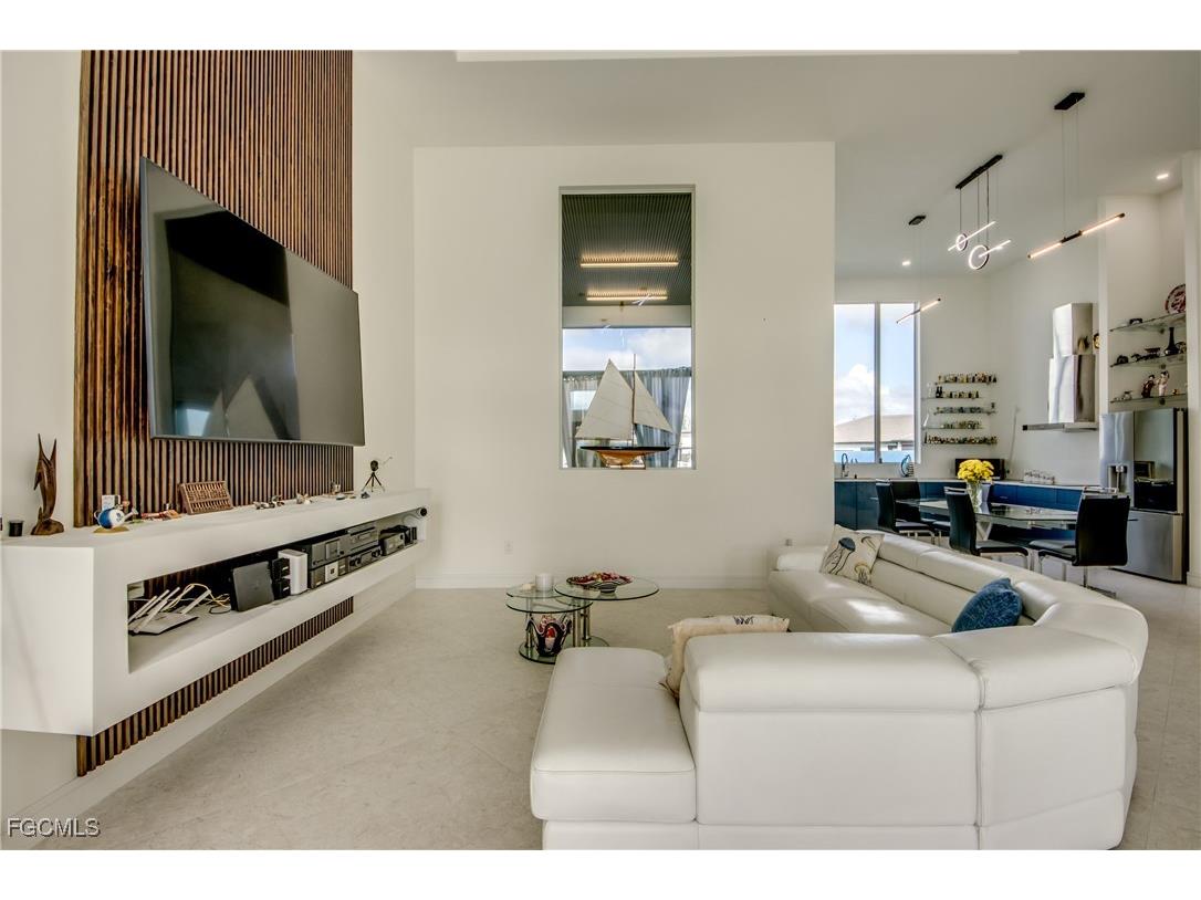 2028 NW 32nd Place Cape Coral FL 33993 2025013730 image13