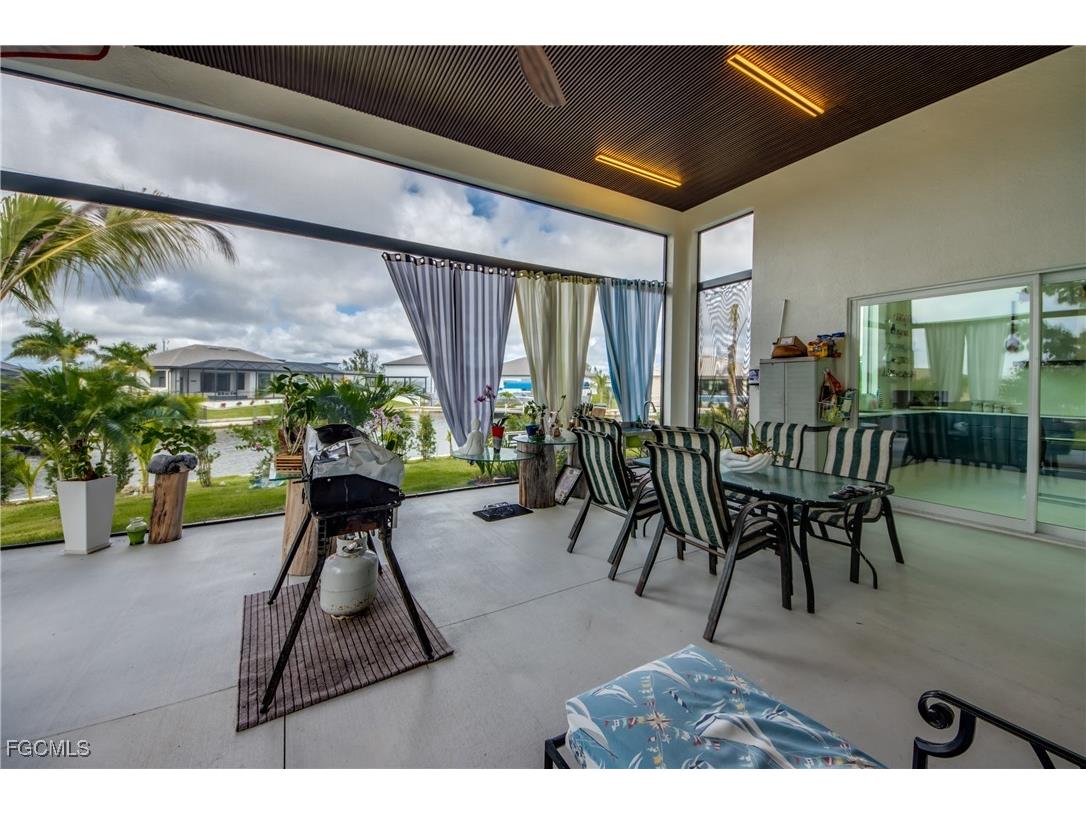 2028 NW 32nd Place Cape Coral FL 33993 2025013730 image35