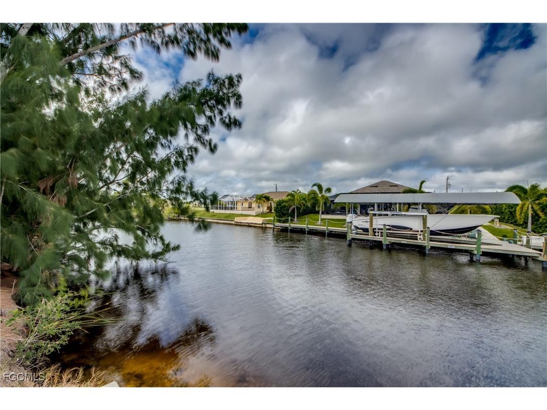 2028 NW 32nd Place Cape Coral FL 33993 2025013730 image6