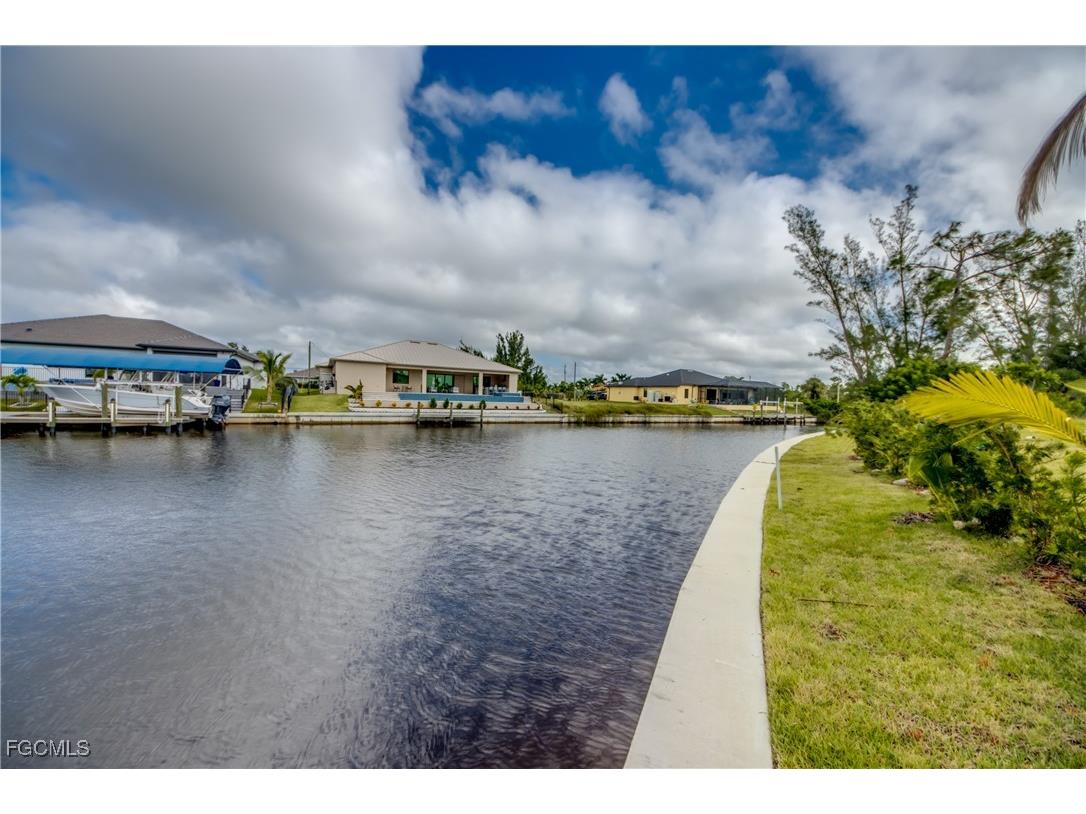 2028 NW 32nd Place Cape Coral FL 33993 2025013730 image7