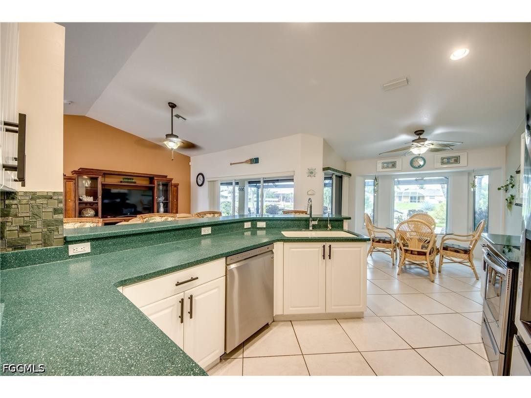 2028 SW 44th Terrace Cape Coral FL 33914 2026030603 image18