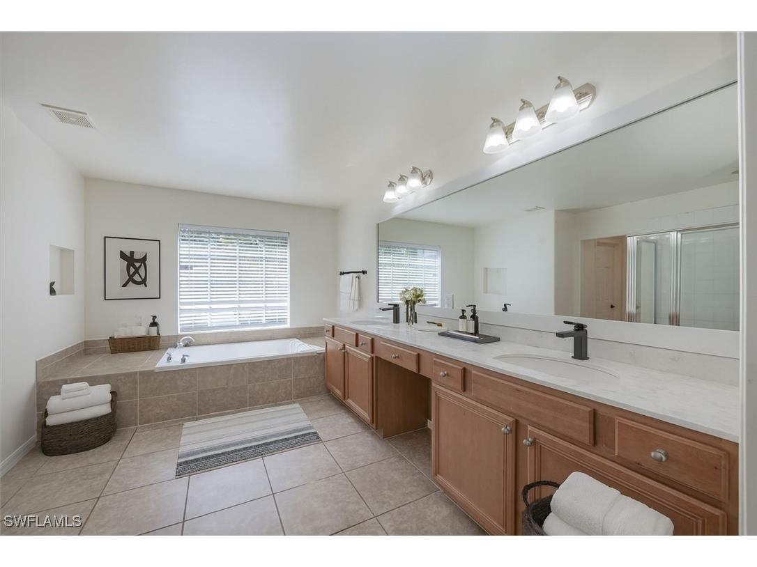 2029 Fairmont Lane Naples FL 34120 225076516 image13