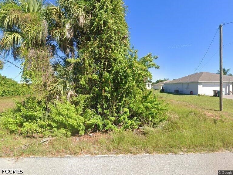 2029 NE 39th Terrace Cape Coral FL 33909 2026027090 image1