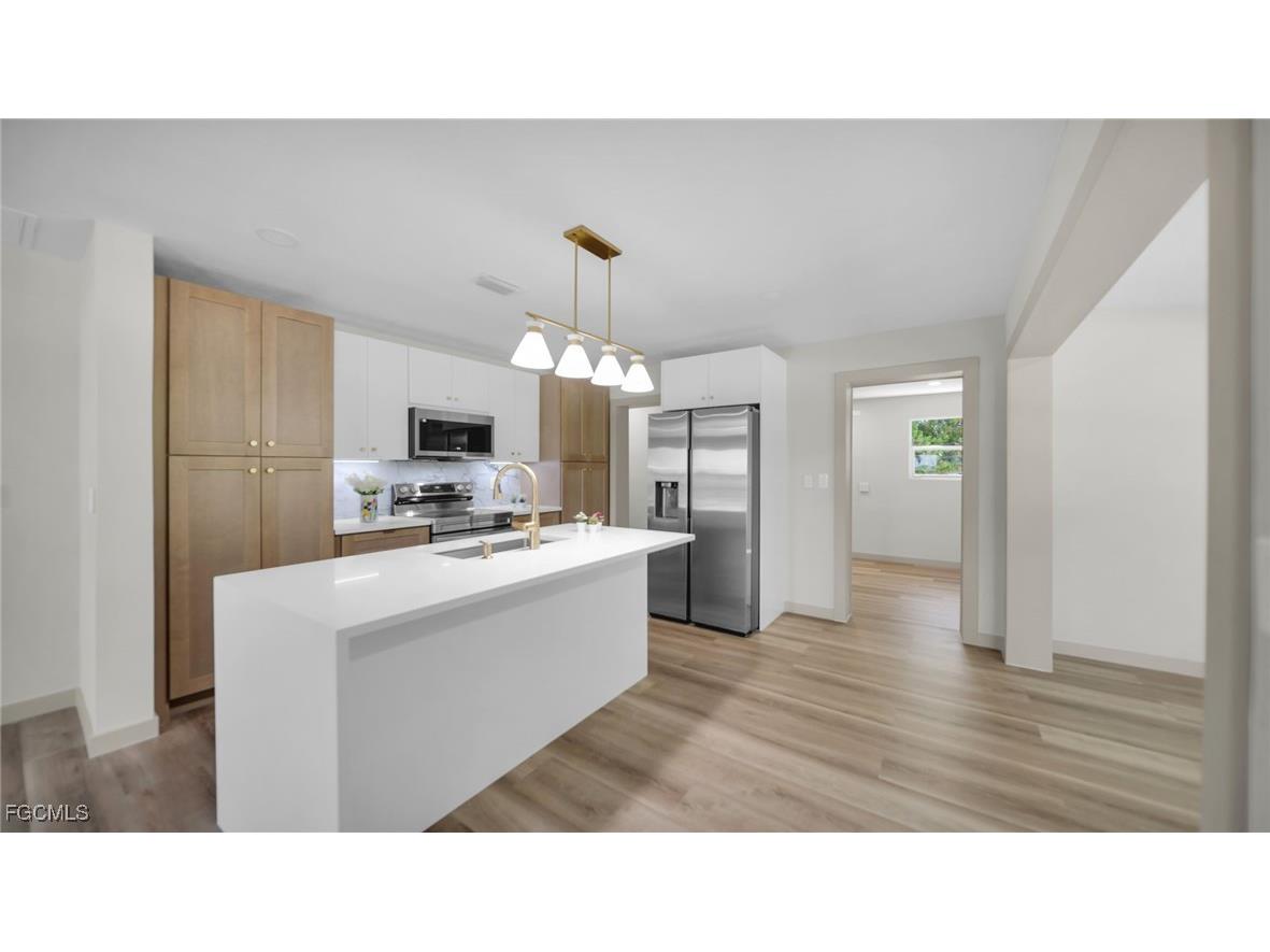 203 Carol Way Fort Myers FL 33905 2025006736 image10