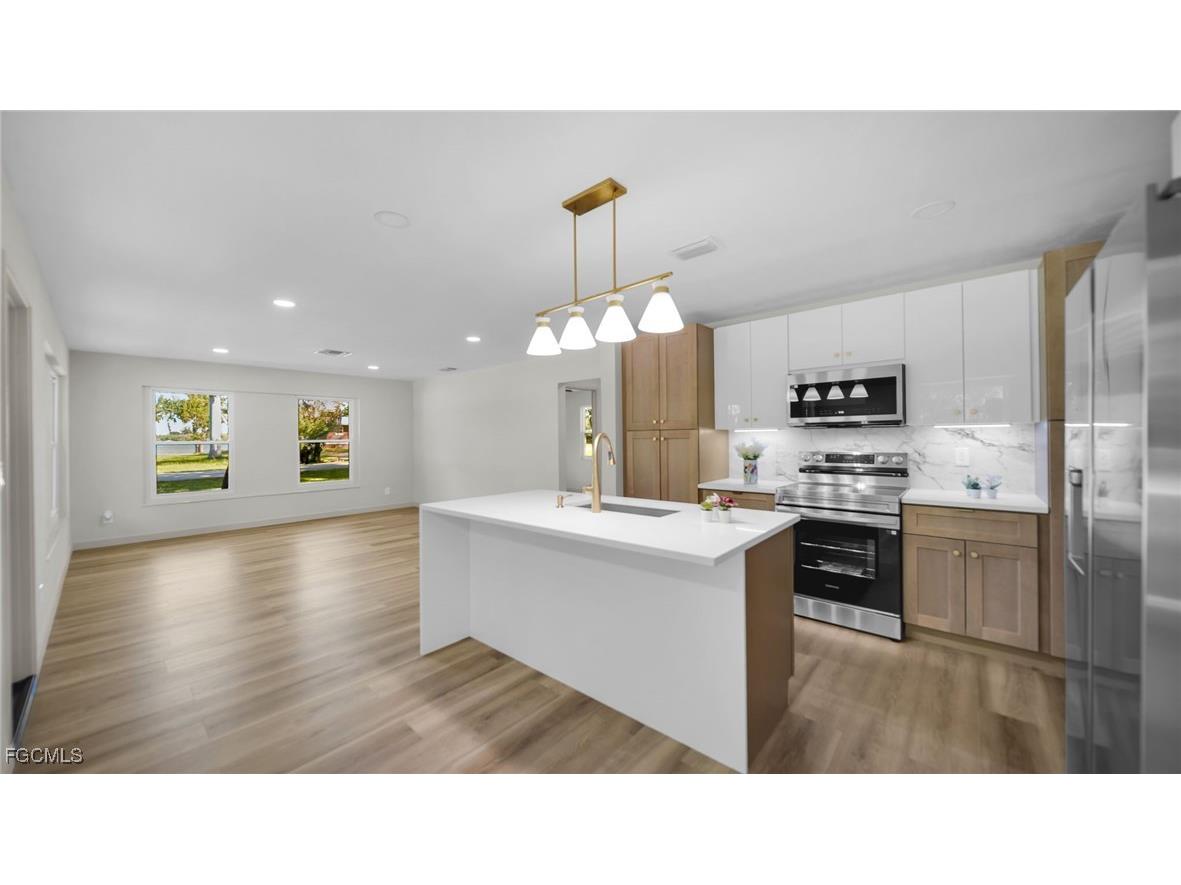 203 Carol Way Fort Myers FL 33905 2025006736 image15