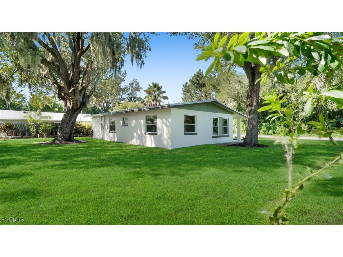 203 Carol Way Fort Myers FL 33905 2025006736 image4