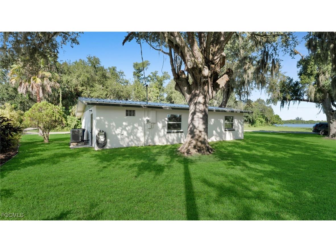 203 Carol Way Fort Myers FL 33905 2025006736 image5
