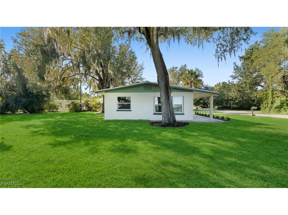 203 Carol Way Fort Myers FL 33905 2025006736 image6