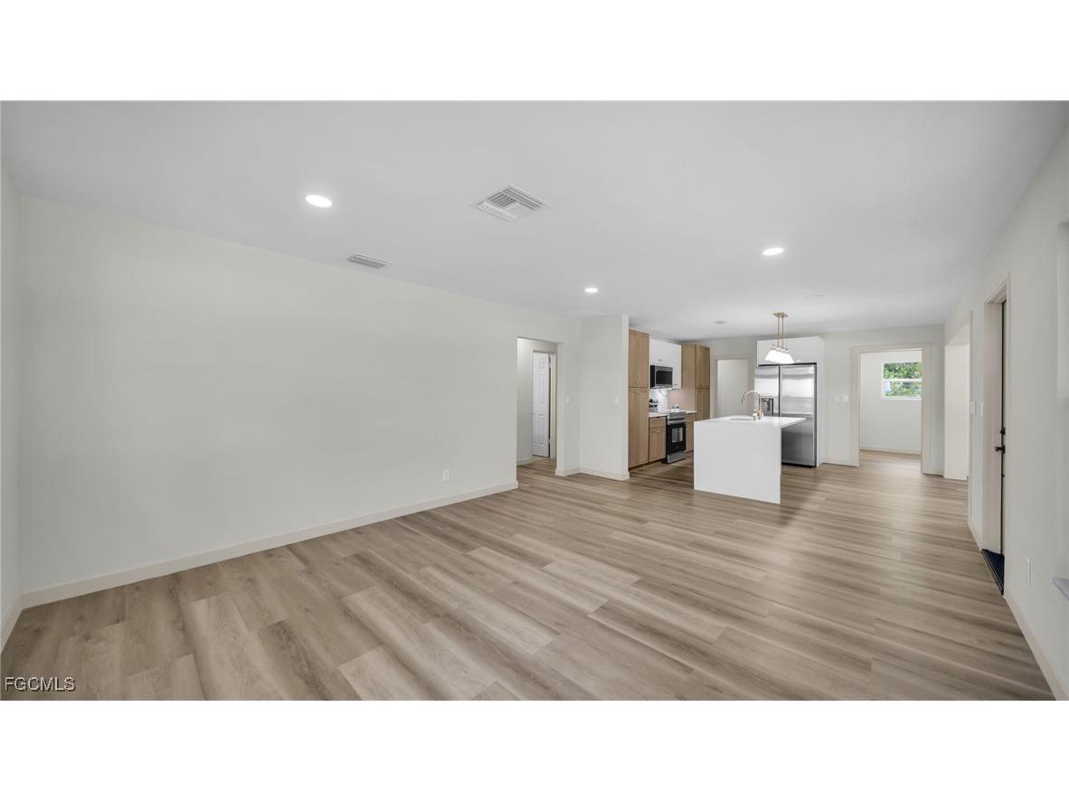 203 Carol Way Fort Myers FL 33905 2025006736 image8