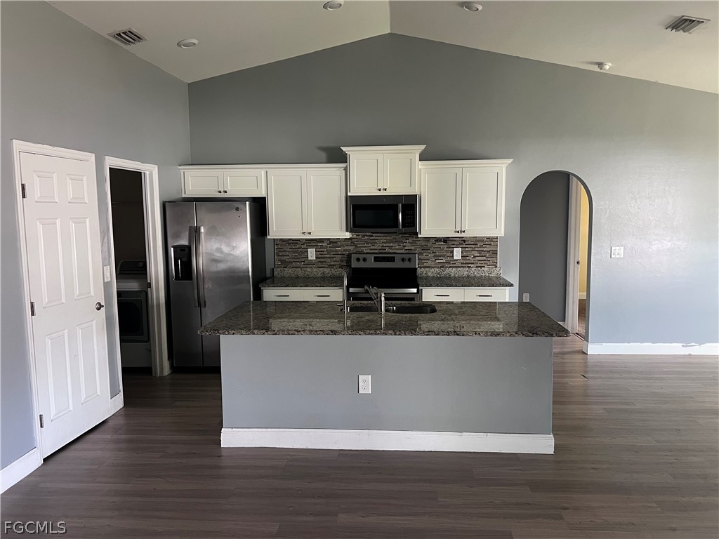 203 Hamilton Avenue Lehigh Acres FL 33936 2026011770 image3
