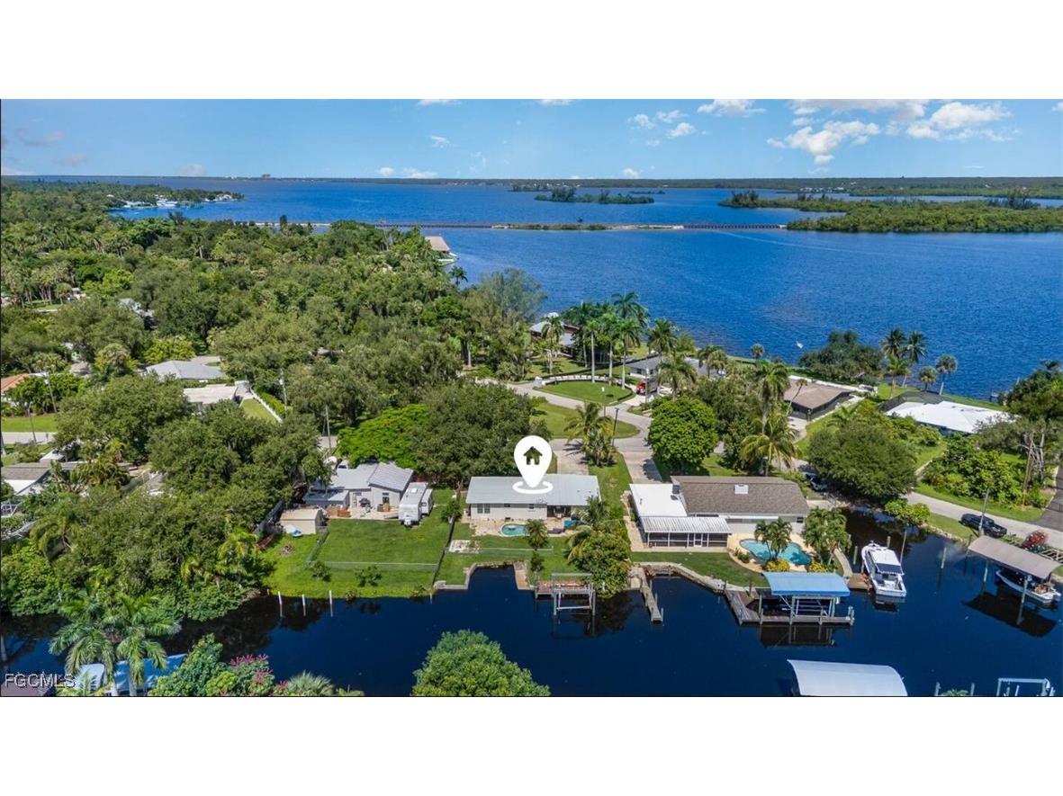 203 Kingston Drive Fort Myers FL 33905 2025002994 image1