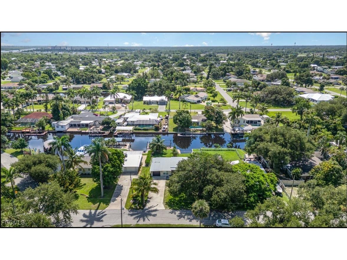 203 Kingston Drive Fort Myers FL 33905 2025002994 image25