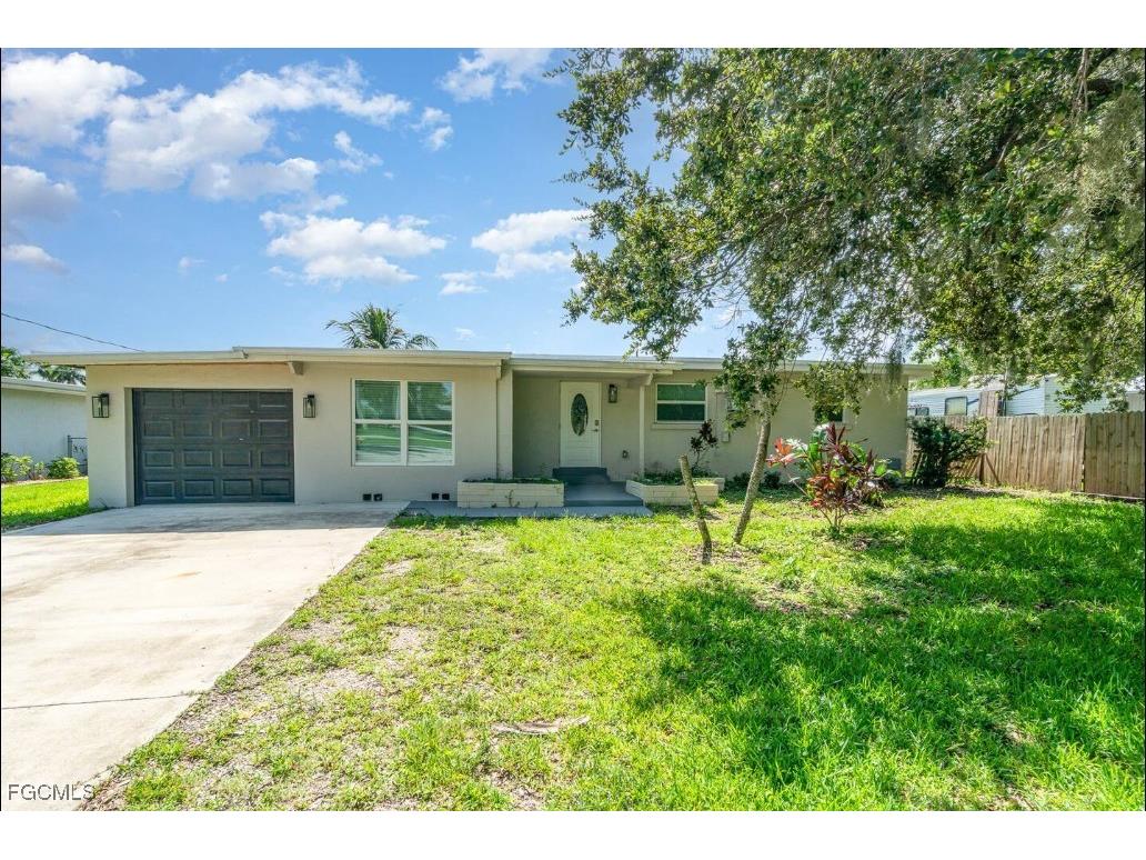 203 Kingston Drive Fort Myers FL 33905 2025002994 image27