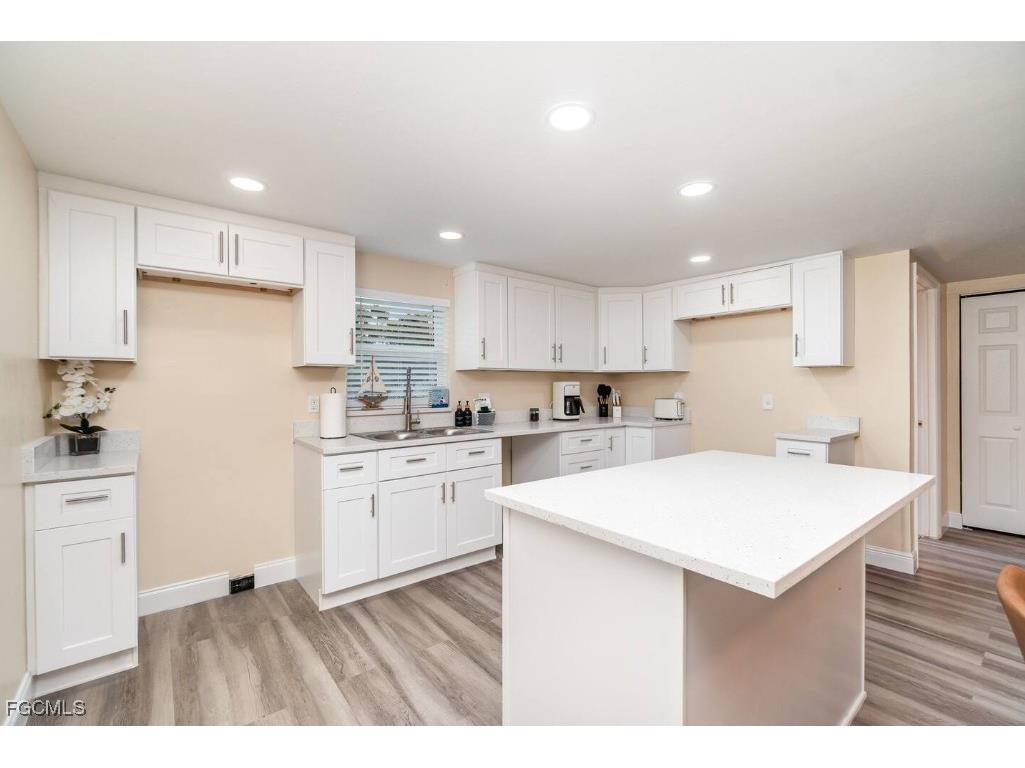 203 Kingston Drive Fort Myers FL 33905 2025002994 image4