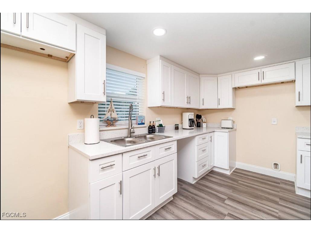 203 Kingston Drive Fort Myers FL 33905 2025002994 image5