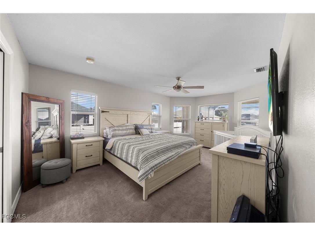 203 NW 4th Avenue Cape Coral FL 33993 2025015247 image14