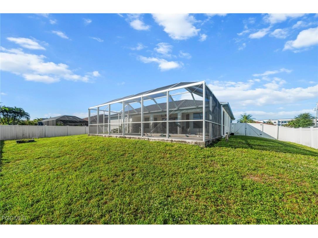203 NW 4th Avenue Cape Coral FL 33993 2025015247 image31