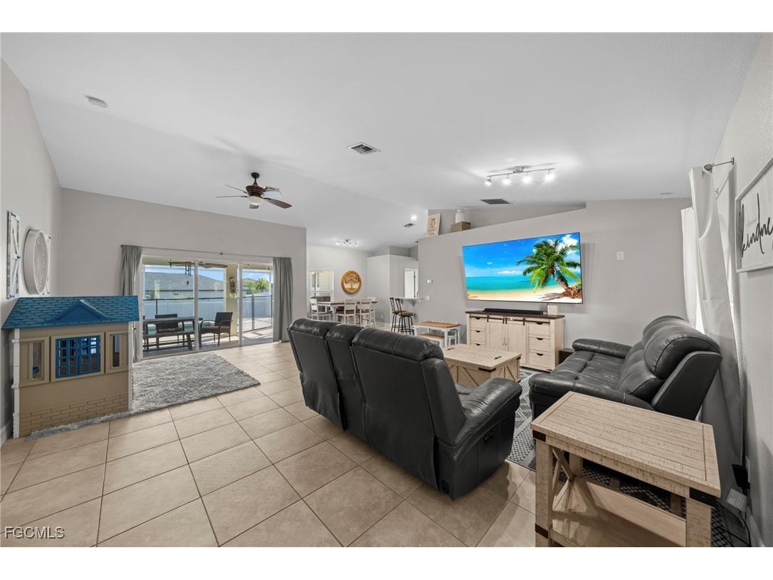 203 NW 4th Avenue Cape Coral FL 33993 2025015247 image4