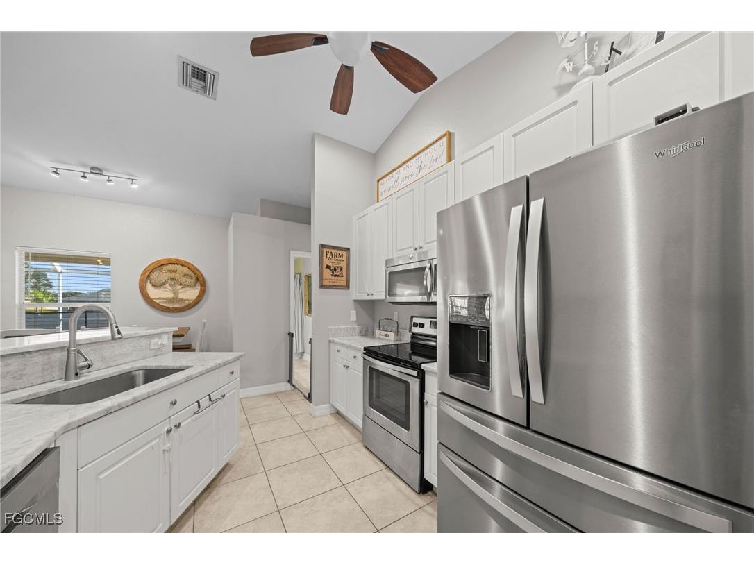 203 NW 4th Avenue Cape Coral FL 33993 2025015247 image8