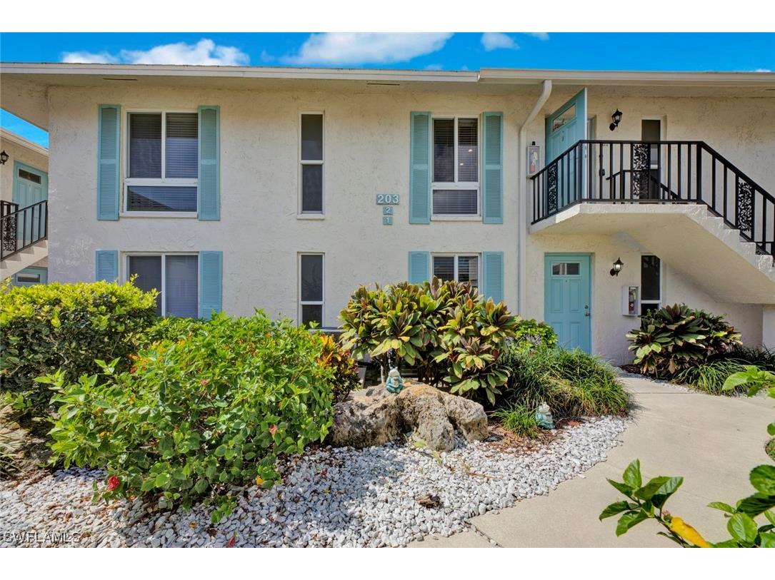 203 Palm Drive #203-2 Naples FL 34112 223044300 image1