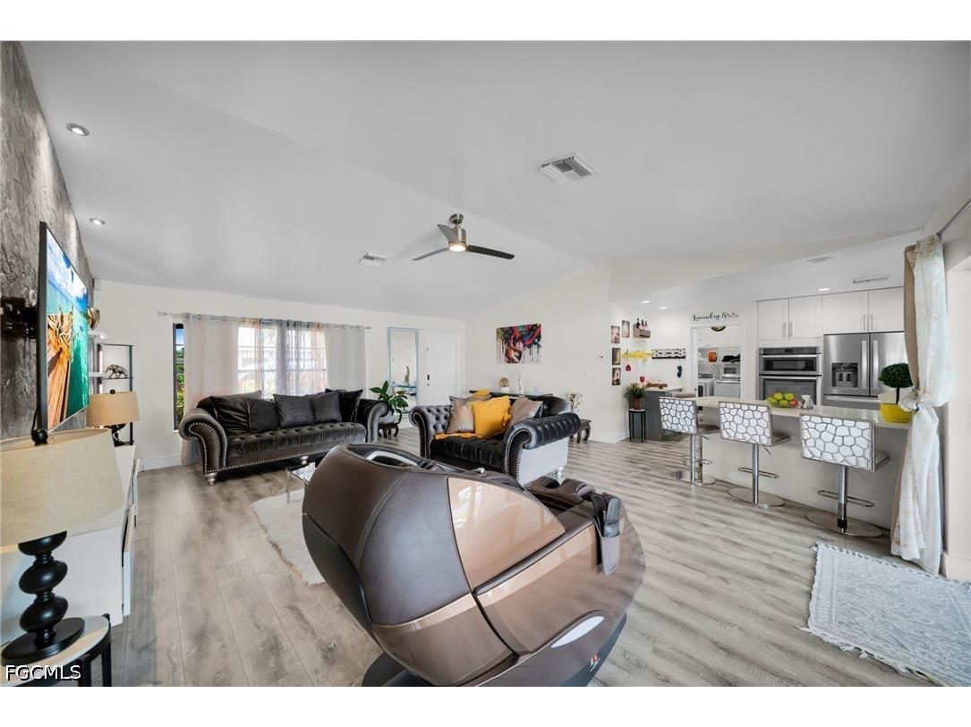 203 SE 16th Terrace Cape Coral FL 33990 2026028708 image11